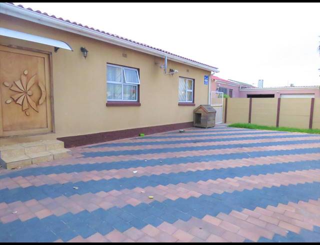 3 BEDROOM HOUSE TO LET IN RUYTERWACHT